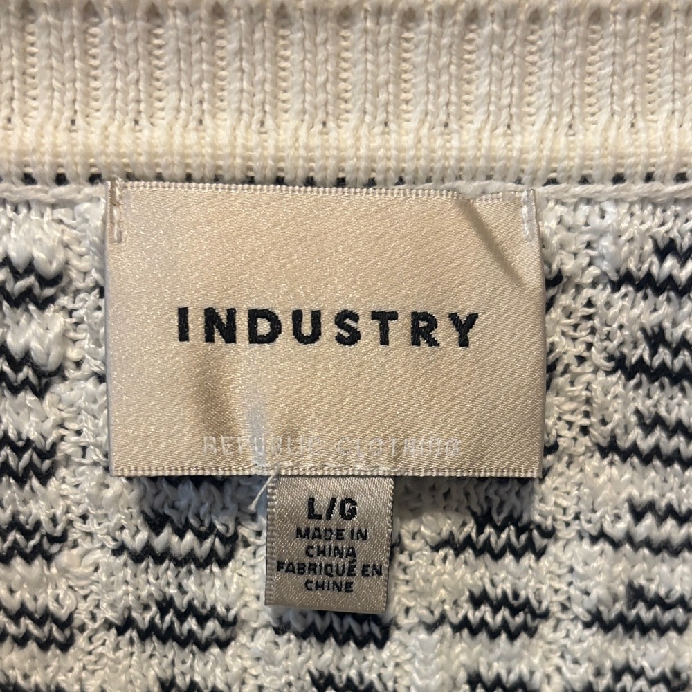 Two-Tone Cream and Black Button-Front Cardigan - Picture 2 of 6